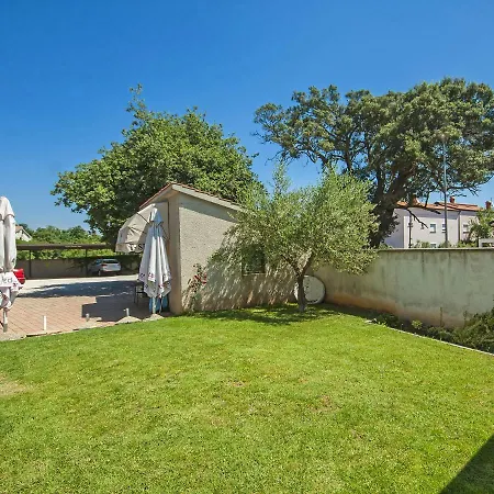 Holiday home Holiday Nino Porec